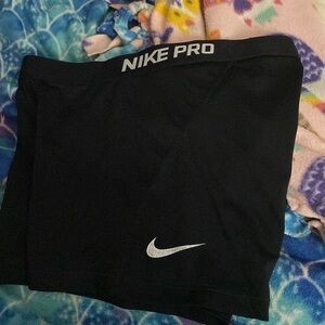 Black Nike Pros. Color:Orginal